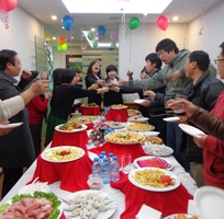 4 Chuyên cung cấp các loại hình tiệc buffet, tiệc ngồi, tiệc reception, tiệc tea break, tiệc cưới...