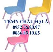 2 Ghế nhựa nhập khẩu