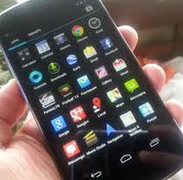 1 Điện thoại LG Nexus 4  màu đen ,chíp lỏi tứ ,Ram 2 GB,Thông số kỹ thuật: Màn hình:HD, 4.7 , 768 x 12