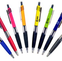6 In logo lên bút bi, bút chì, áo thun, áo mưa, sổ da, số tay, tập học sinh