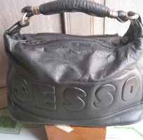 Thanh lý túi da Sesso