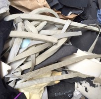 Bán mút xốp vụn.