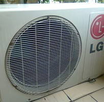 GD bán 1 điều hòa LG 9000 và bình nóng lạnh có ảnh.
