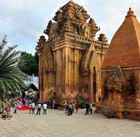 Du lịch Nha Trang - Khu di tích Tháp Bà Ponagar