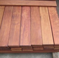 Cần bán sàn gỗ tự nhiên giá rẻ