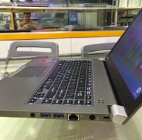 1 Toshiba Z40-A Ultrabook Tecra ram 8G SSD 256G