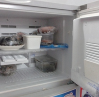 1 Bán tủ lạnh sanyo.200l giá 2.8tr