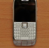 Cần bán điện thoại Nokia E71