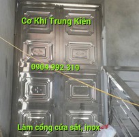 4 Chuyên làm cổng, cửa, mái tôn, inox, sắt, kẽm - Sơn sửa cửa cũ các loại .