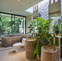 2 Phá cách với thiết kế bồn tắm bằng đá tự nhiên