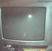1 Cần bán cái tivi cũ 220k