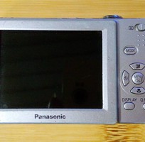 1 Máy ảnh Panasonic Nhật 10.0, màn 2.5inch, pin xịn, thẻ nhớ