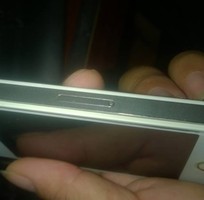 4 Apple iphone 4 16gb màu trắng quốc tế