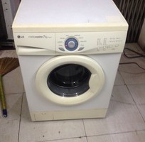 2 Cần bán máy giặt lồng ngang LG 7kg đẹp như mới