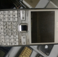 Cần bán Nokia E72 và Samsung E1175T