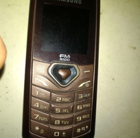 3 Cần bán Nokia E72 và Samsung E1175T