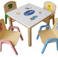 3 Bộ bàn ghế trẻ em bằng gỗ tự nhiên