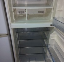 1 Tủ lạnh Electrolux 350l  còn mới 90
