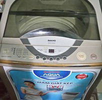 1 Máy giặt sanyo 8kg