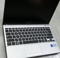 1 Cần bán gấp Laptop SAMSUNG 350  giá rẻ