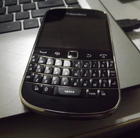 Blackberry 9930 máy đẹp, pin trâu