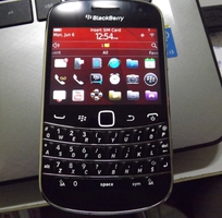 3 Blackberry 9930 máy đẹp, pin trâu