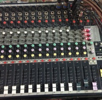 Bán mixer soundcraft Efx12