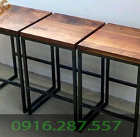 6 Đóng bàn ghế khung sắt mặt gỗ giá rẻ Đà Nẵng