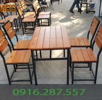 5 Đóng bàn ghế khung sắt mặt gỗ giá rẻ Đà Nẵng