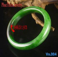 8 Emerald - vòng ngọc lục bảo,  món quà ý nghĩa mùa vu lan