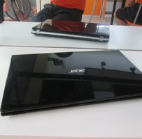 Bán Acer Aspire V3-571G - Core i5,ram 4GB,card rời 2GB chiến game tốt, màn 15.6inch, có bàn phím số