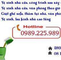 Vệ sinh nhà mới xây , nhà cũ - Đu dây lau kính - Giặt thảm , nệm , ghế sofa - Vận chuyển hàng hóa .