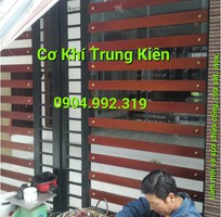 1 Chuyên làm cổng, cửa, mái tôn, inox, sắt, kẽm - Sơn sửa cửa cũ các loại .