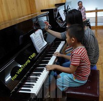 Hà Ngọc Chiêu sinh các lớp nhạc: Piano,Guitar,Thanh Nhạc tại Quận 11,Quận Bình Thạnh giá 350k/tháng