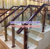 8 Giang Cầu Thang chuyên thi công các loại cầu thang - cửa kính cường lực - trần thạch cao
