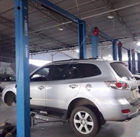 11 Cầu nâng ô tô 2 trụ