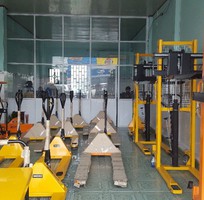 5 Xe nâng hàng , nâng pallet, xe nâng lấy hàng từ trên cao bàng động cơ điện ...