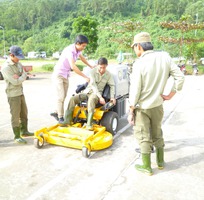 8 Máy cắt cỏ người lái