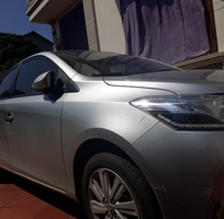 2 Cho thuê xe 4 chỗ tự lái.