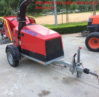 Máy băm cành lá cây di động