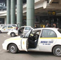 Xe taxi đón tại sảnh sân bay nội bài giá rẻ