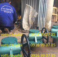1 Máy vít nâng hạ,