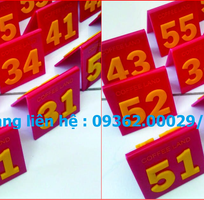 4 Thẻ mica số bàn, biển số bàn in UV chữ L, chữ A