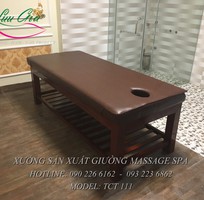 2 Giường massage khung gỗ tại cẩm phả