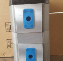 3 Phụ tùng xe công trình Trung Quốc