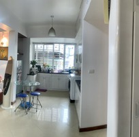 11 Tuyển 02 nv chạy bàn