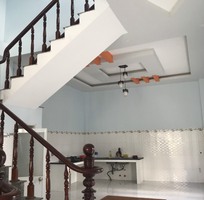 28 Tuyển 02 nv chạy bàn