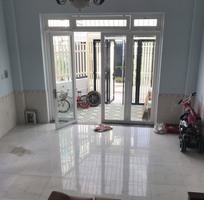 27 Tuyển 02 nv chạy bàn