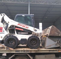 1 Thanh lý xe Bobcat S530 có chổi và gàu xúc