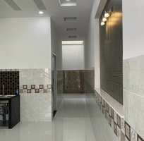 82 Tuyển nhân viên bán hàng dịp 20/11